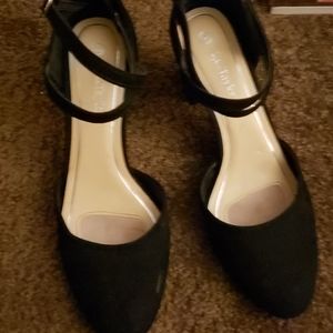 Sophia Taylor black heels